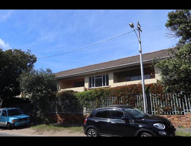 2 BEDROOM PROPERTY TO RENT IN LANSDOWNE
